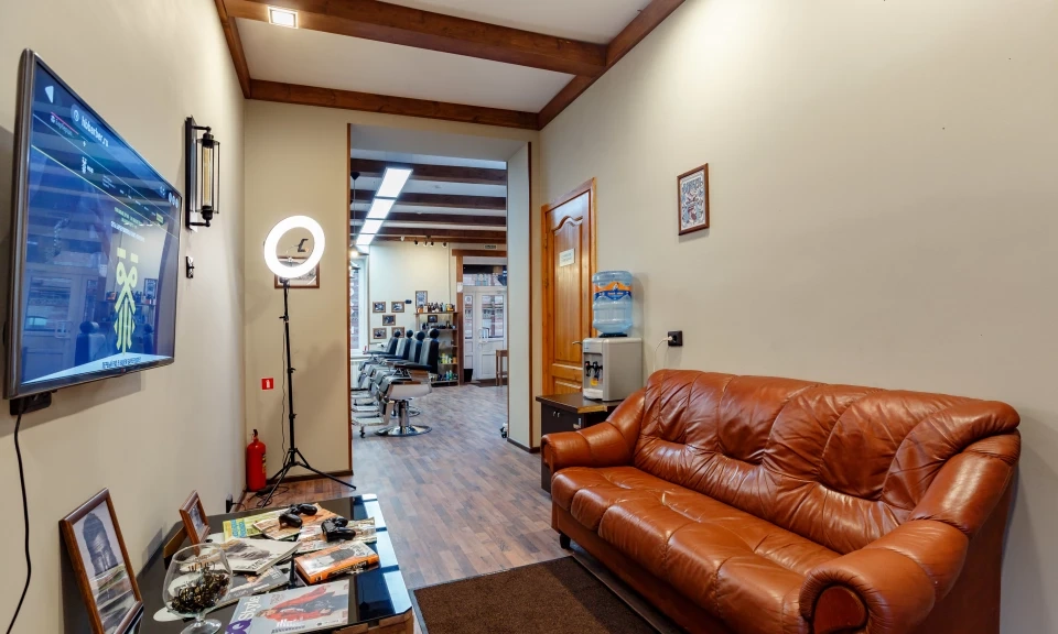 Салон красоты H&B Barbershop на Большой Пушкарской улице - 3
