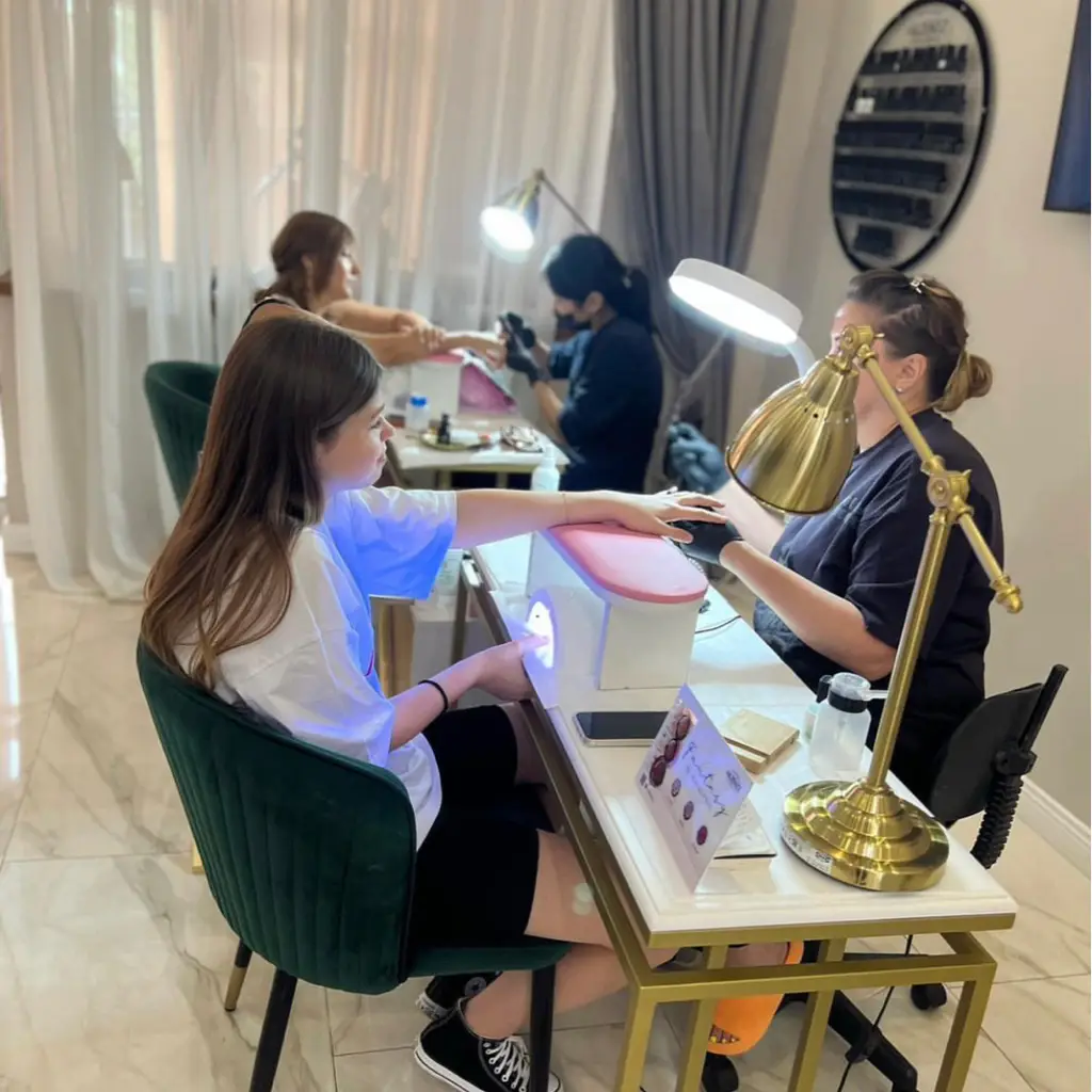 Салон красоты Manicure Club Dubrovka - 9