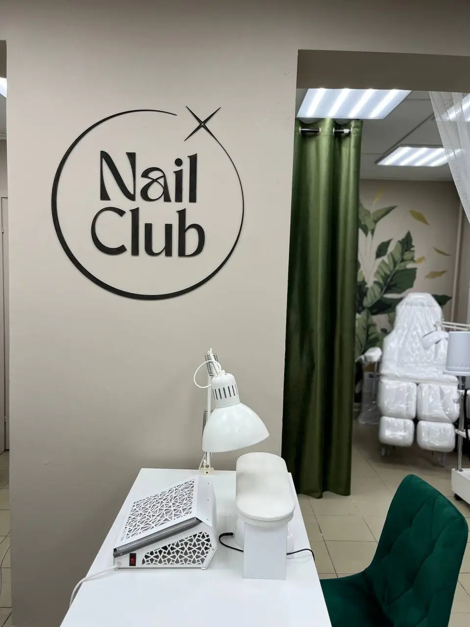 Салон красоты Школа-студия маникюра Nail Club - 9