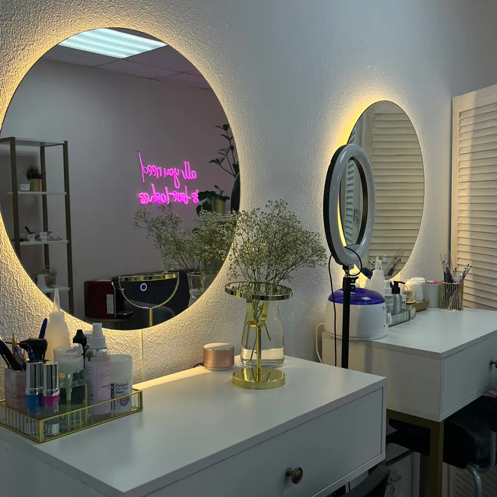 Салон красоты BROWS_LASHES_LOVE